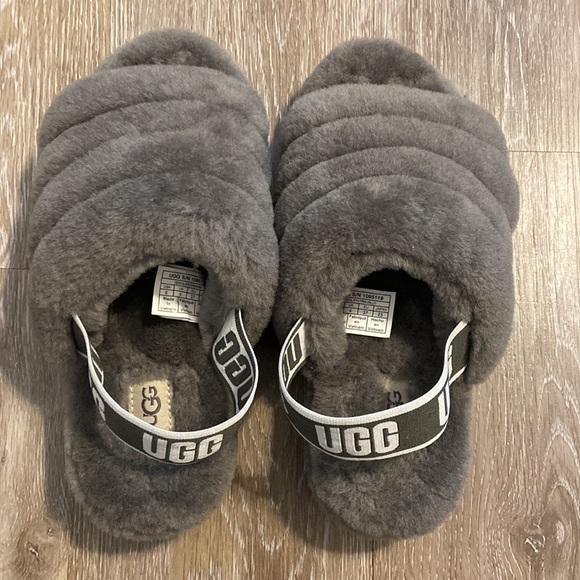 UGG Fluff Yeah Slipper Slides - Picture 4 of 8